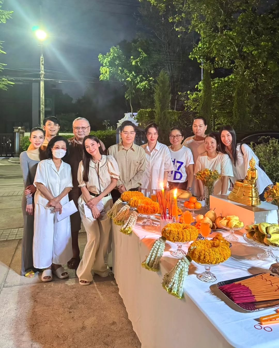 เมย์ เฟื่องอารมย์