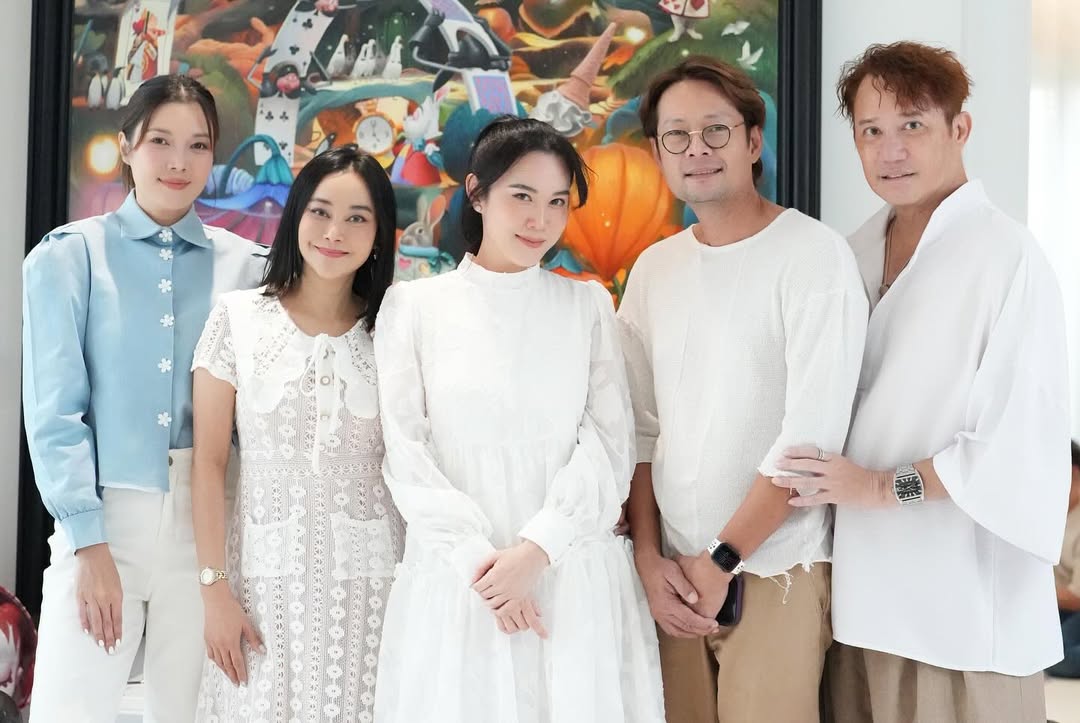 เมย์ เฟื่องอารมย์