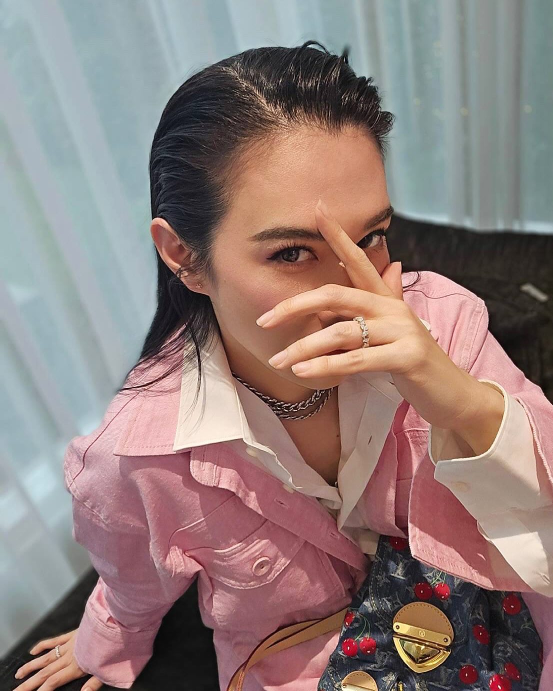 เมย์ เฟื่องอารมย์