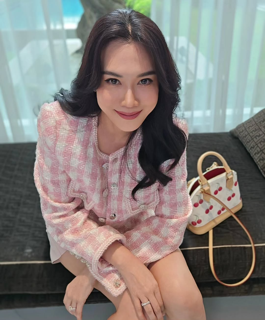 เมย์ เฟื่องอารมย์