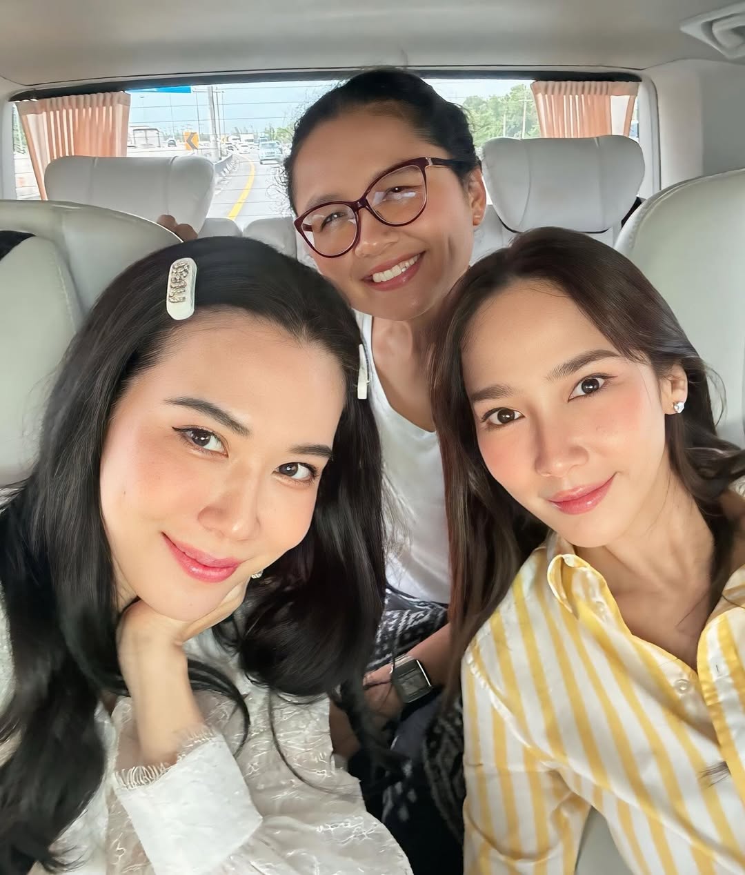 เมย์ เฟื่องอารมย์
