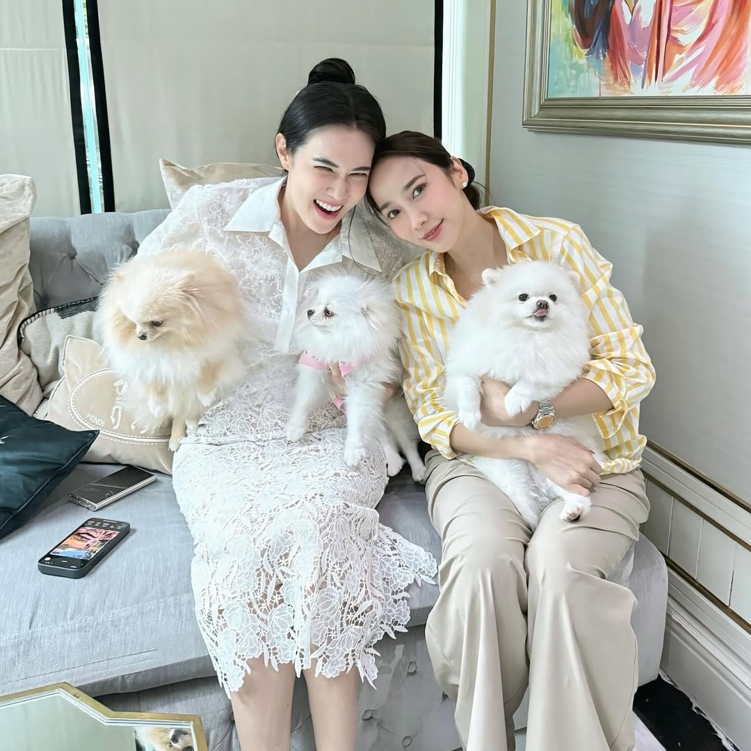 เมย์ เฟื่องอารมย์