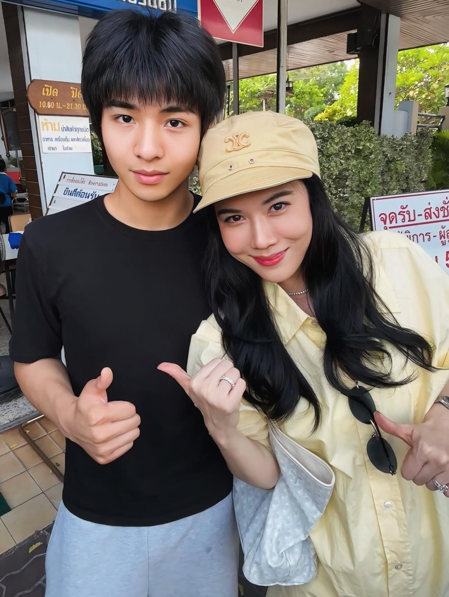 เมย์ เฟื่องอารมย์
