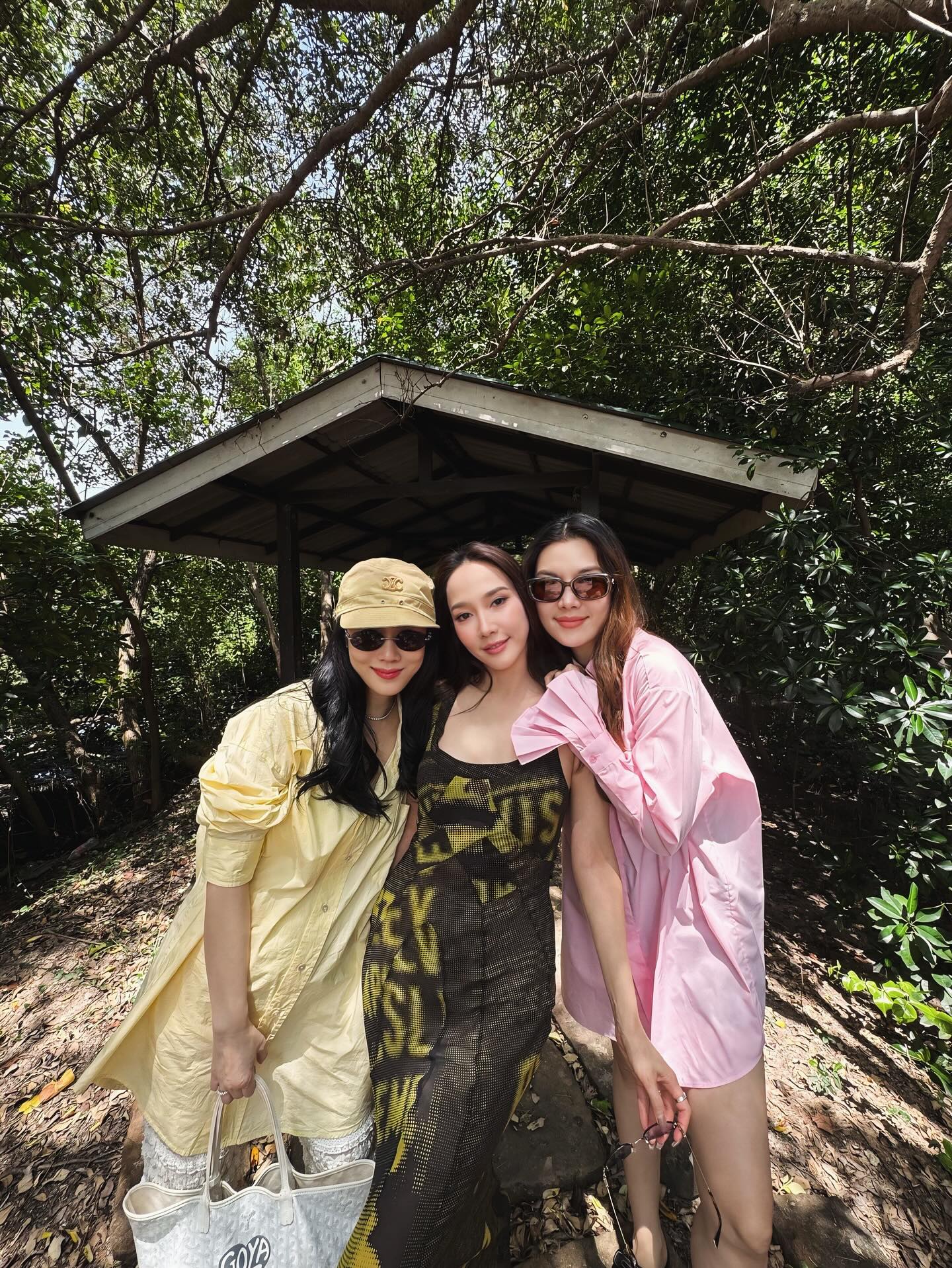 เมย์ เฟื่องอารมย์