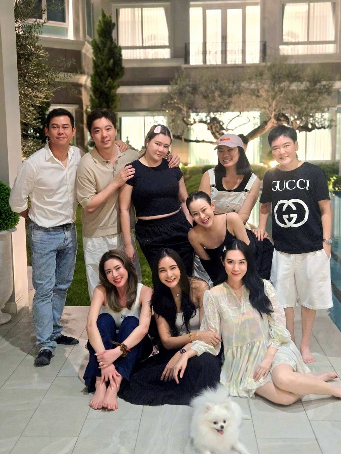 เมย์ เฟื่องอารมย์