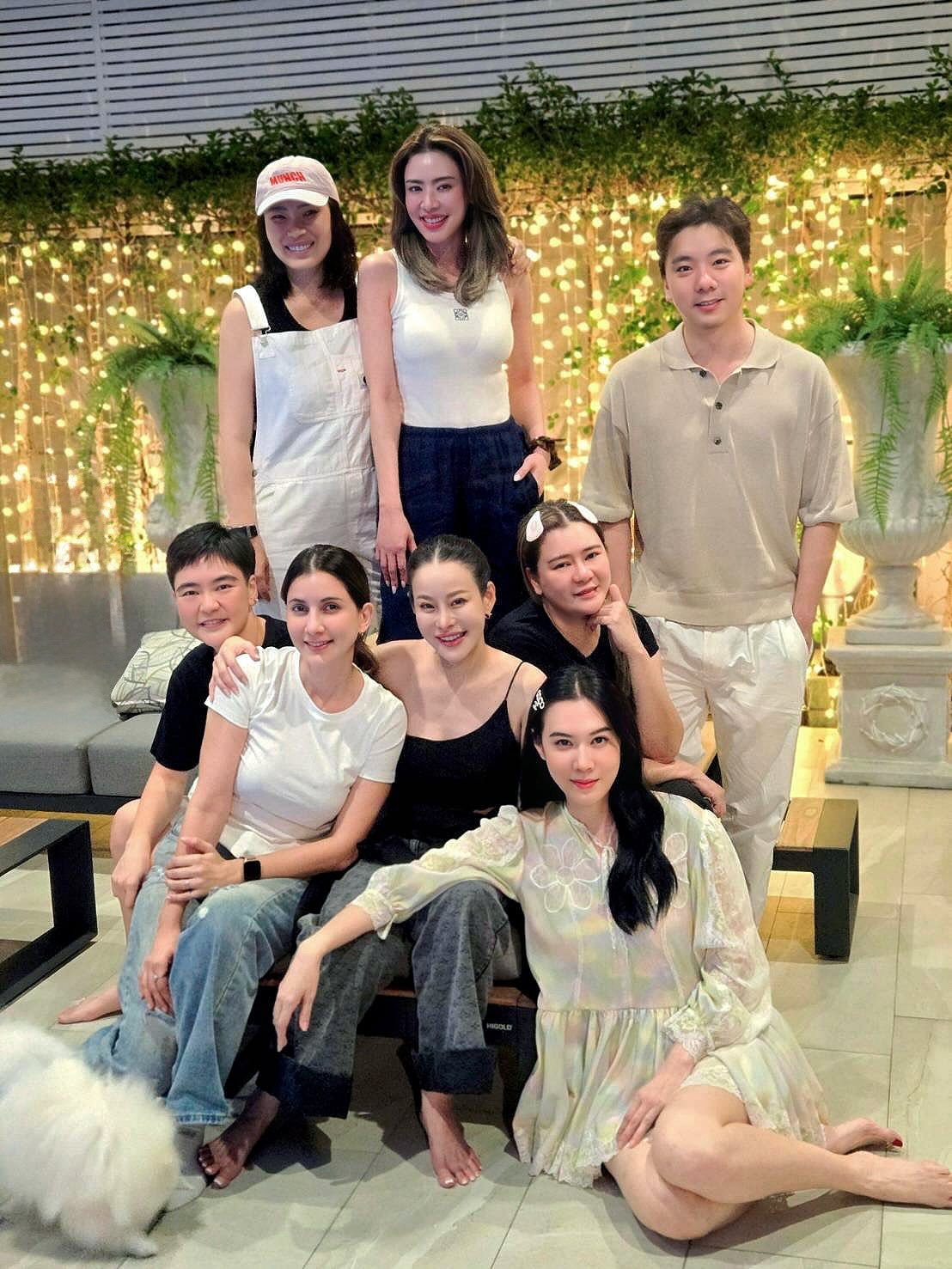 เมย์ เฟื่องอารมย์