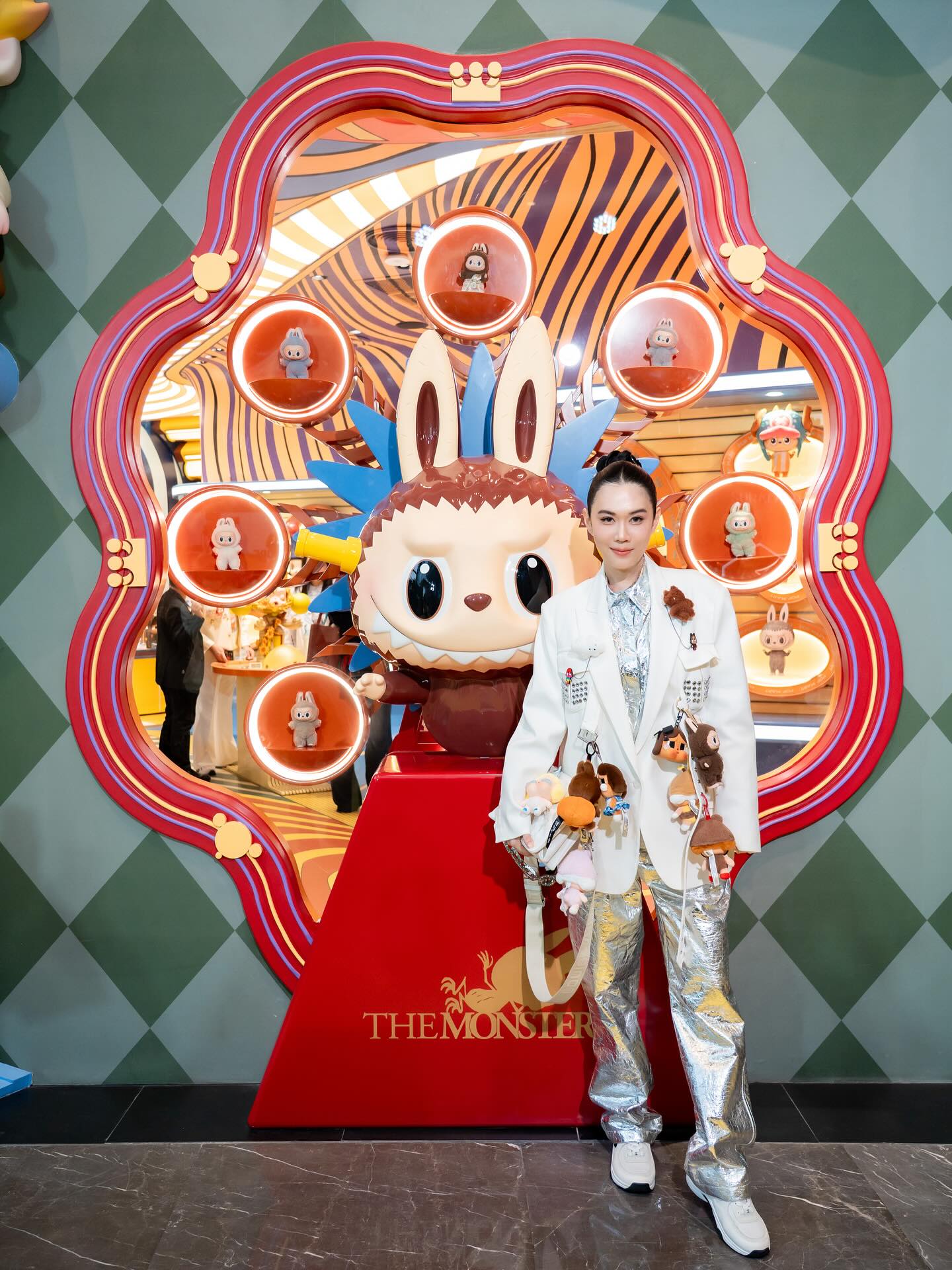 เมย์ เฟื่องอารมย์