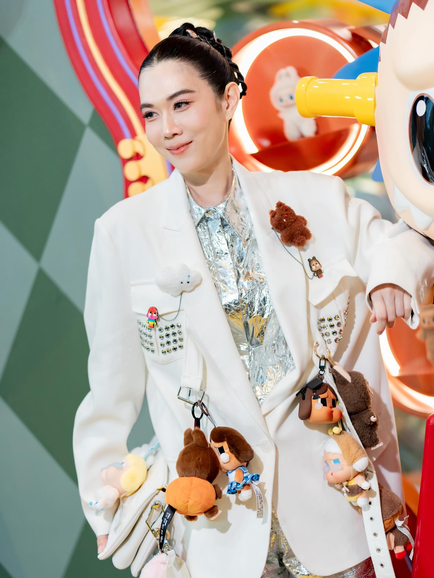 เมย์ เฟื่องอารมย์