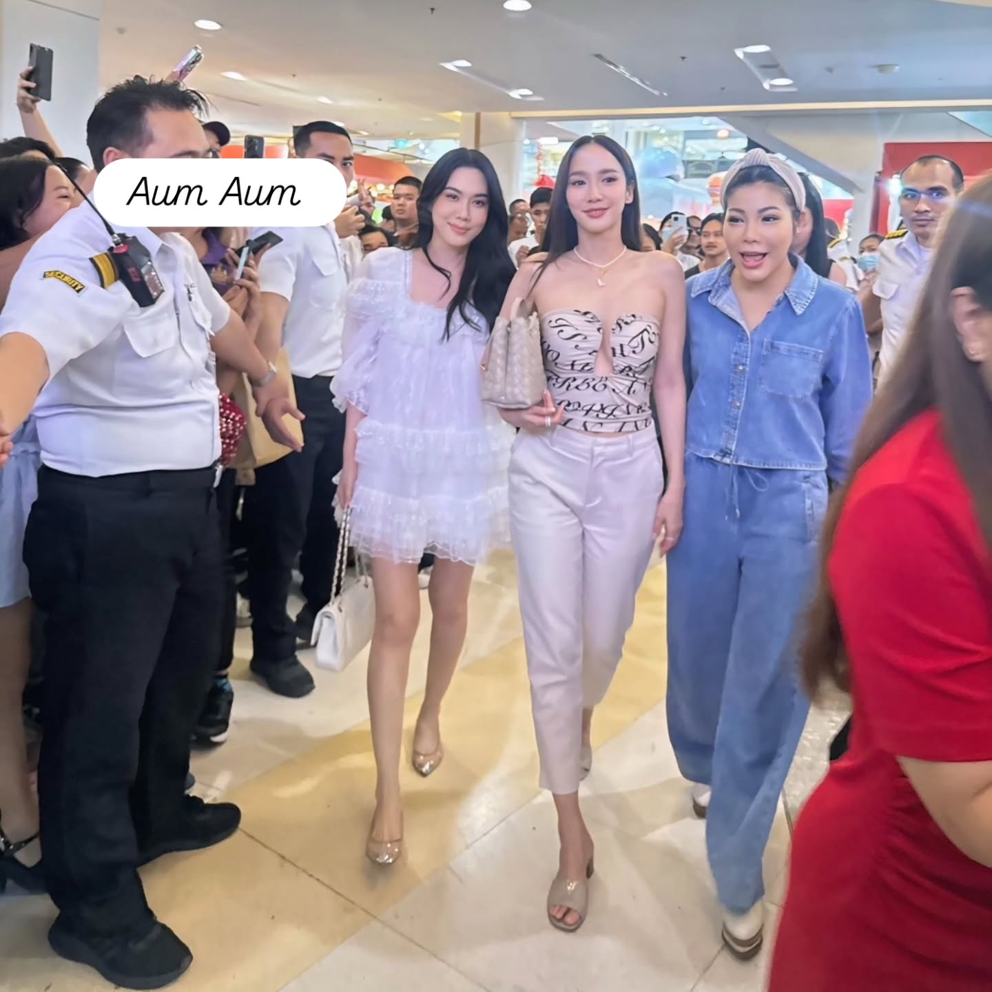 เมย์ เฟื่องอารมย์