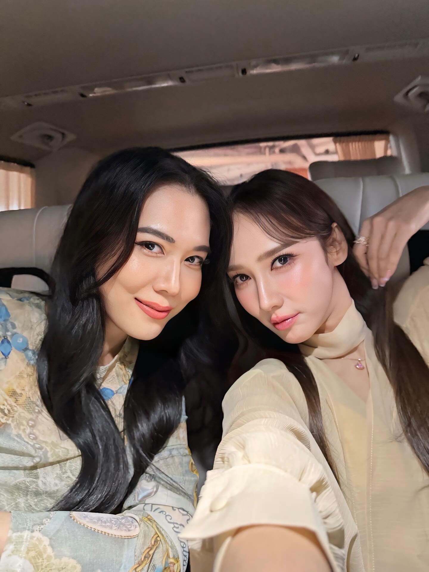 เมย์ เฟื่องอารมย์
