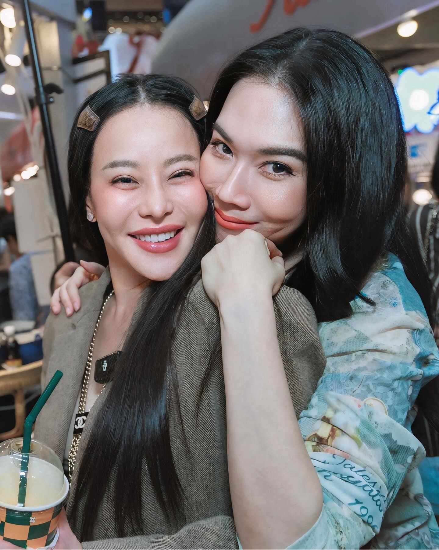 เมย์ เฟื่องอารมย์