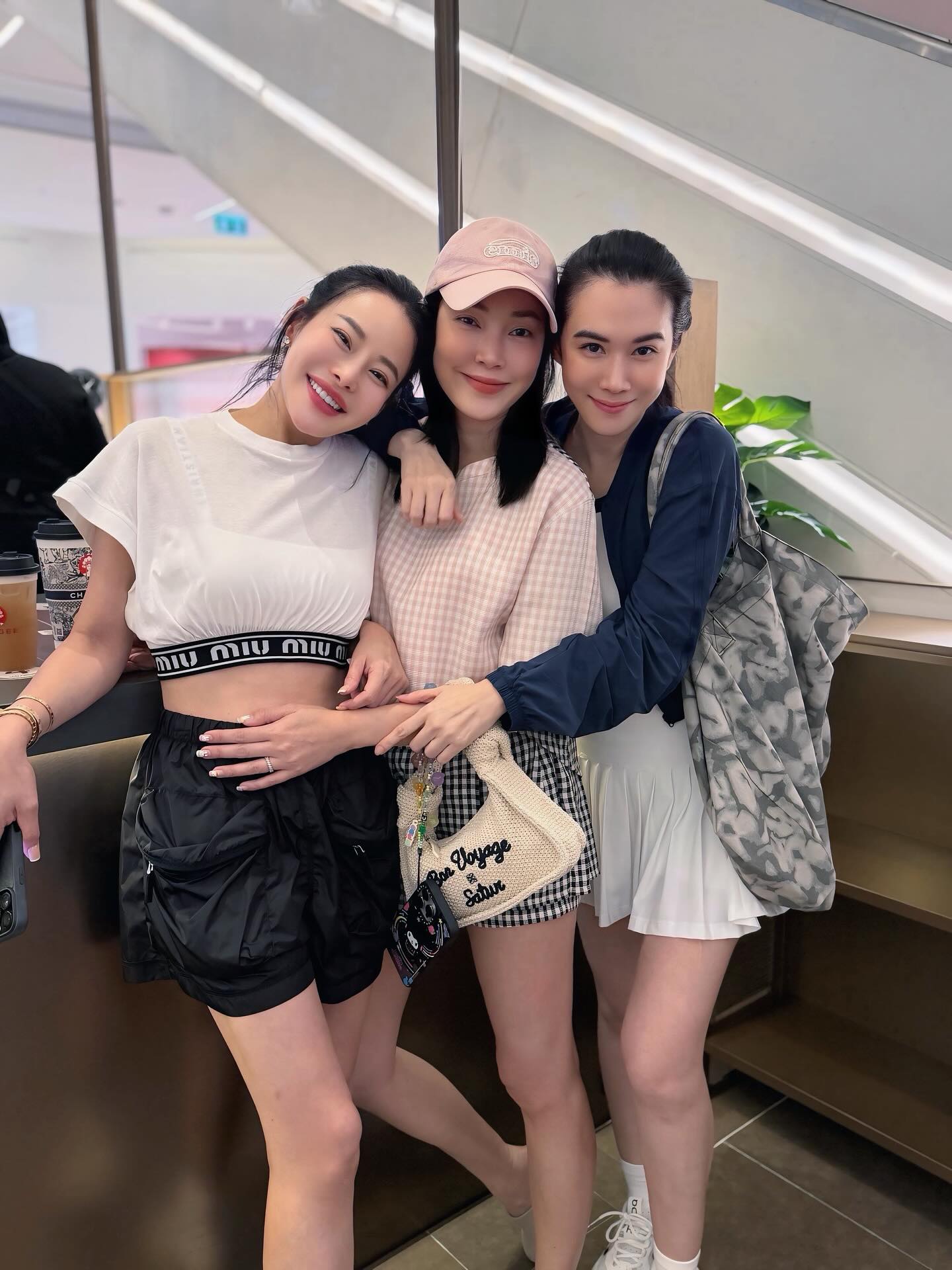 เมย์ เฟื่องอารมย์
