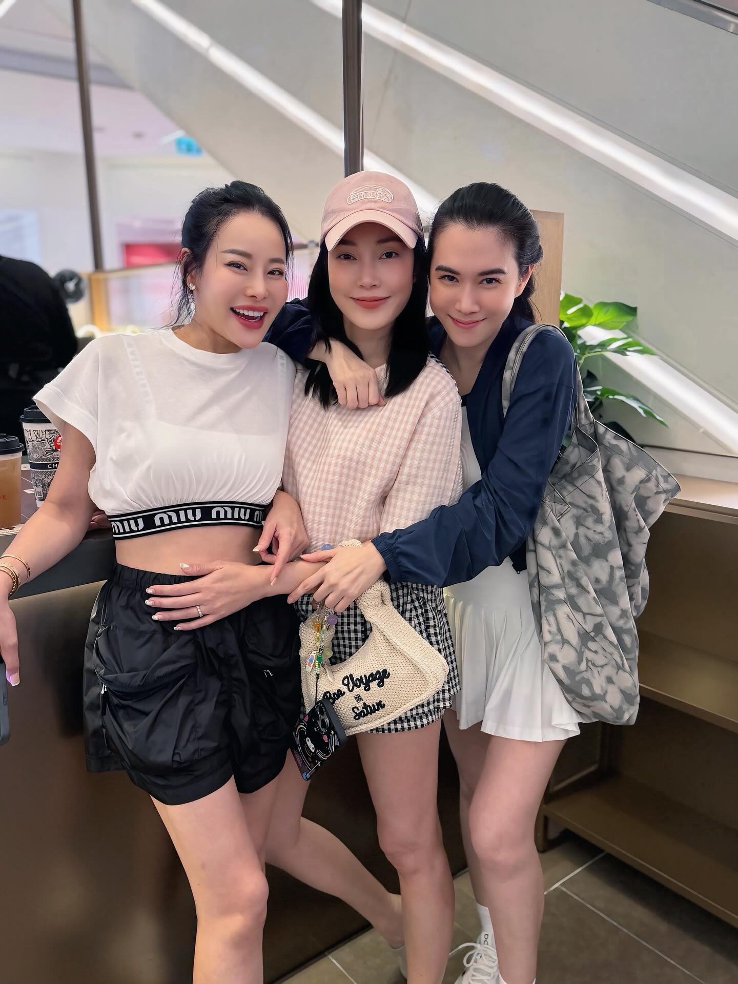 เมย์ เฟื่องอารมย์