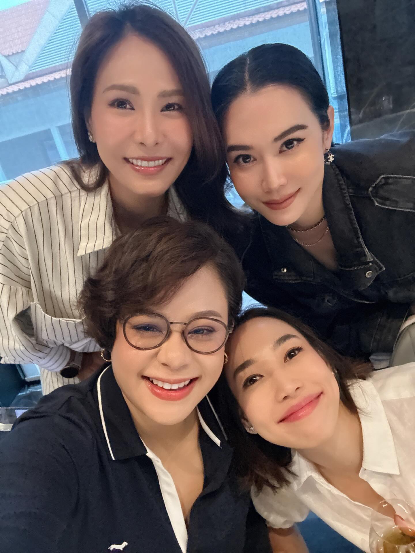 เมย์ เฟื่องอารมย์