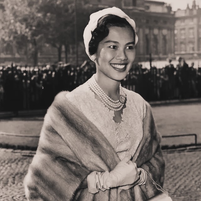 เมย์ เฟื่องอารมย์