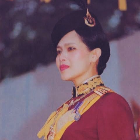 เมย์ เฟื่องอารมย์