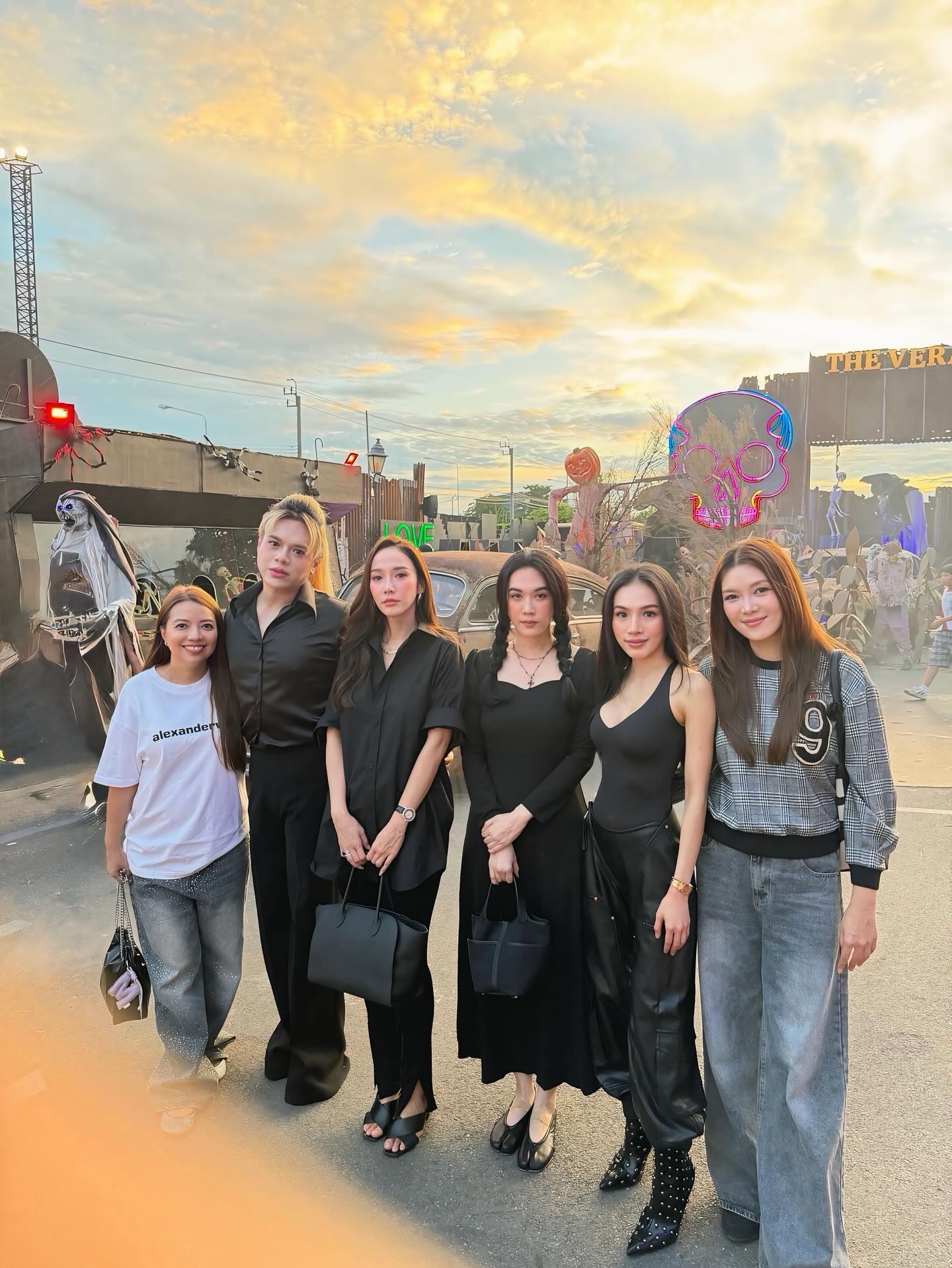 เมย์ เฟื่องอารมย์