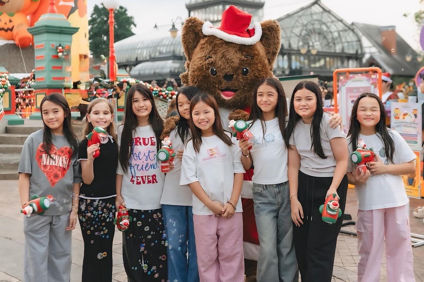 เมย์ เฟื่องอารมย์