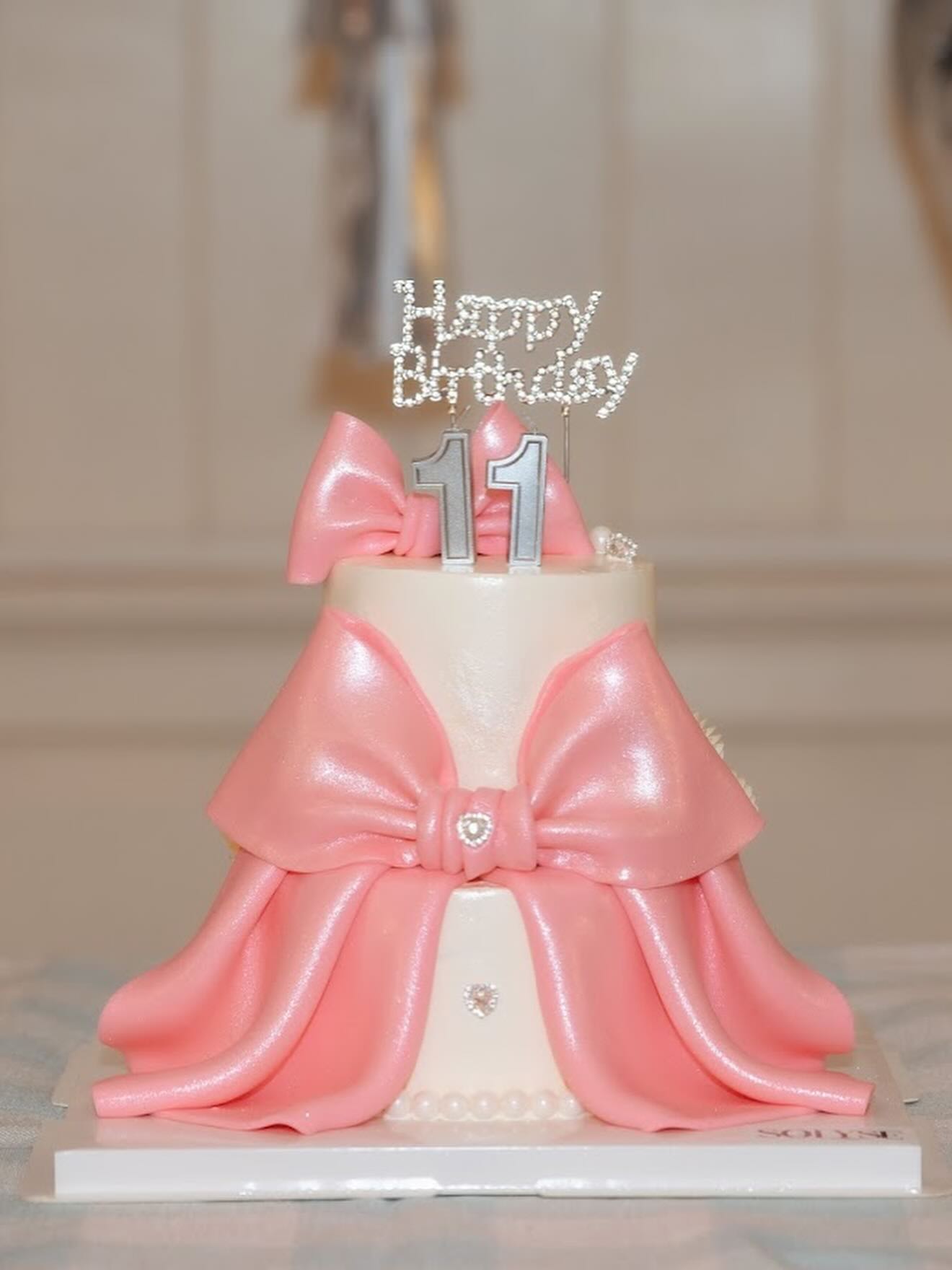 เมย์ เฟื่องอารมย์