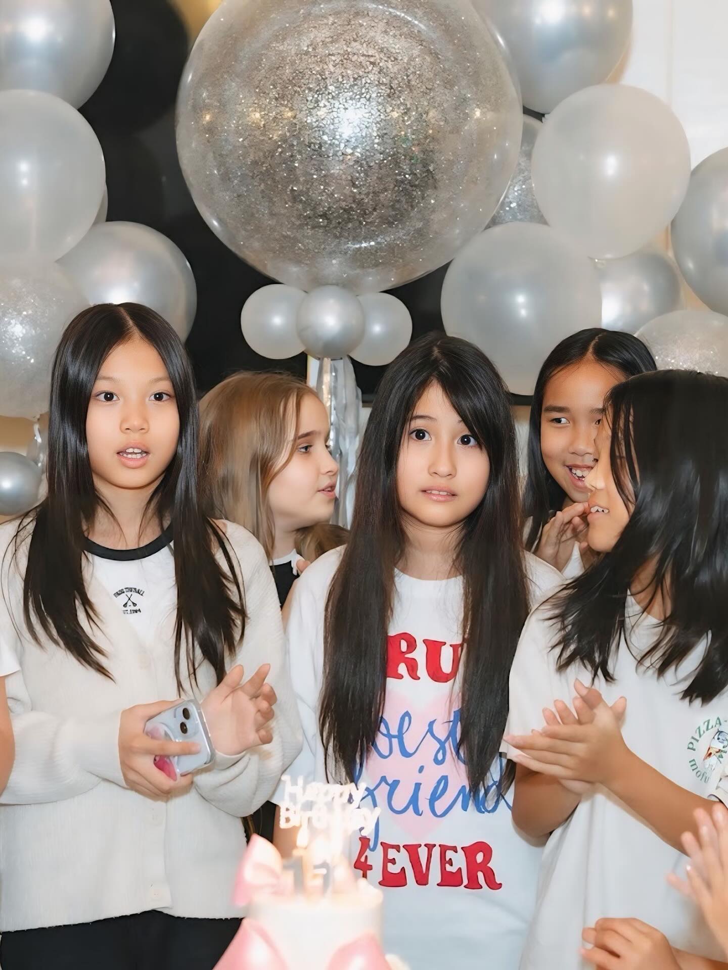 เมย์ เฟื่องอารมย์