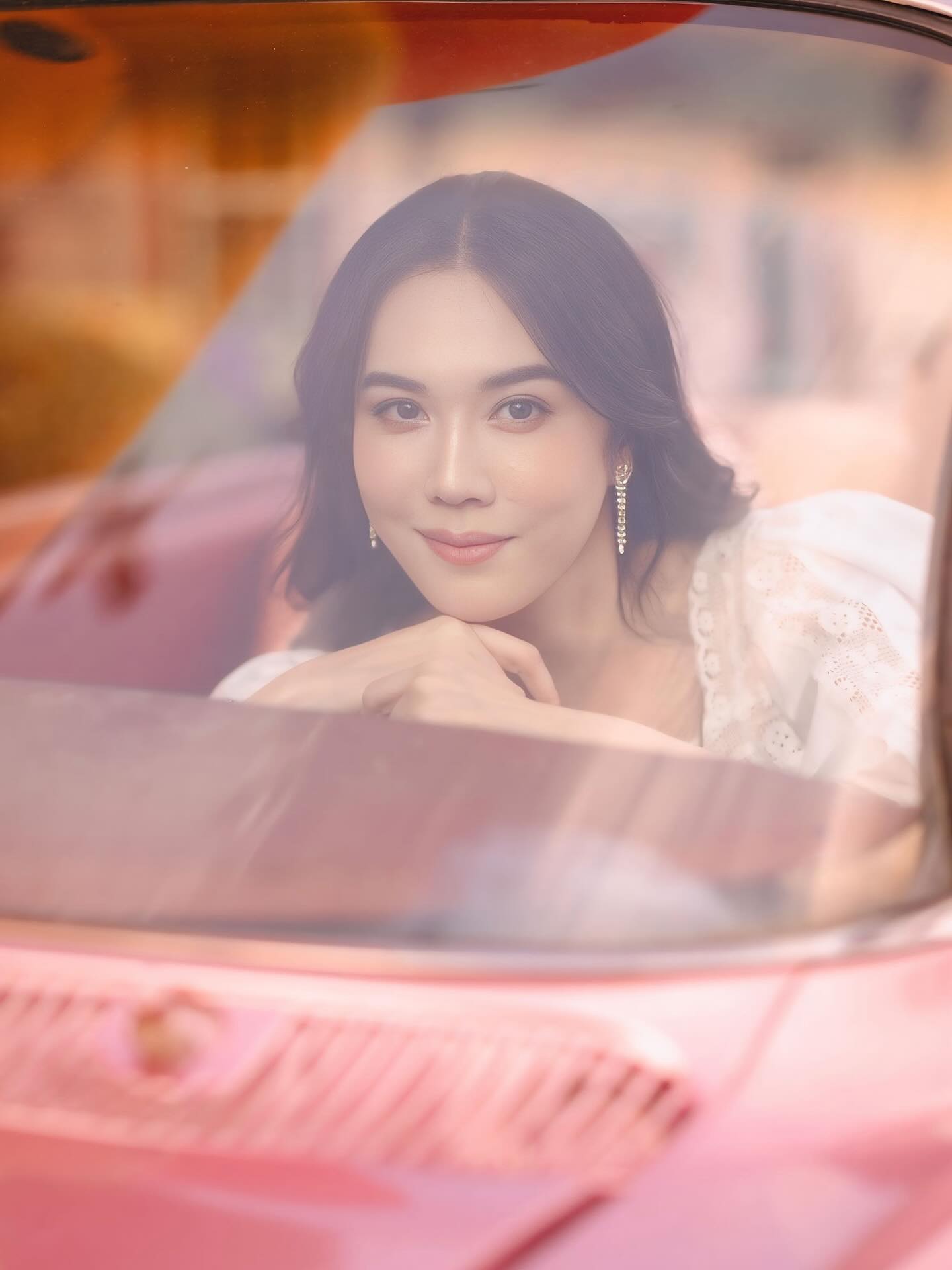 เมย์ เฟื่องอารมย์