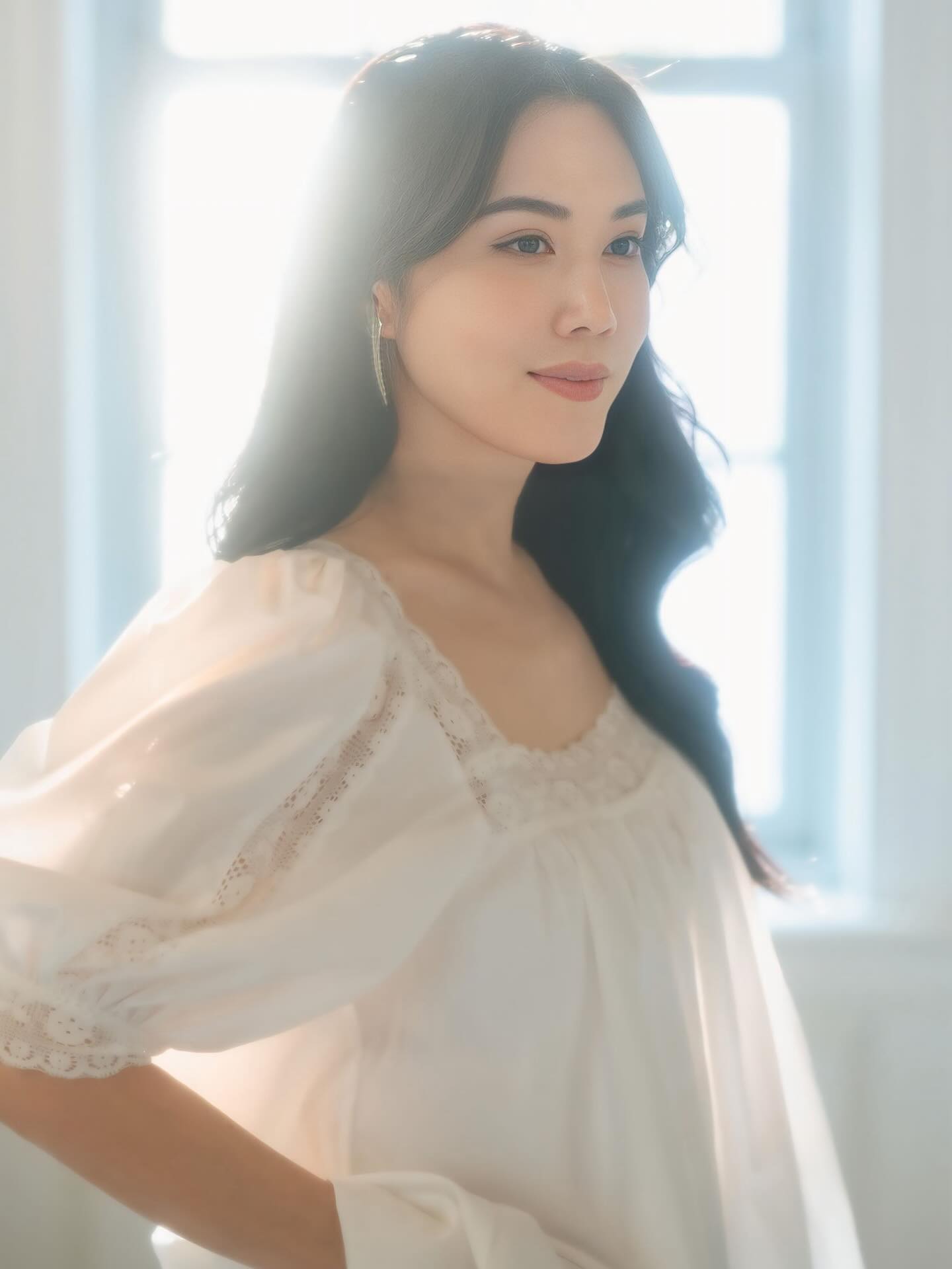 เมย์ เฟื่องอารมย์