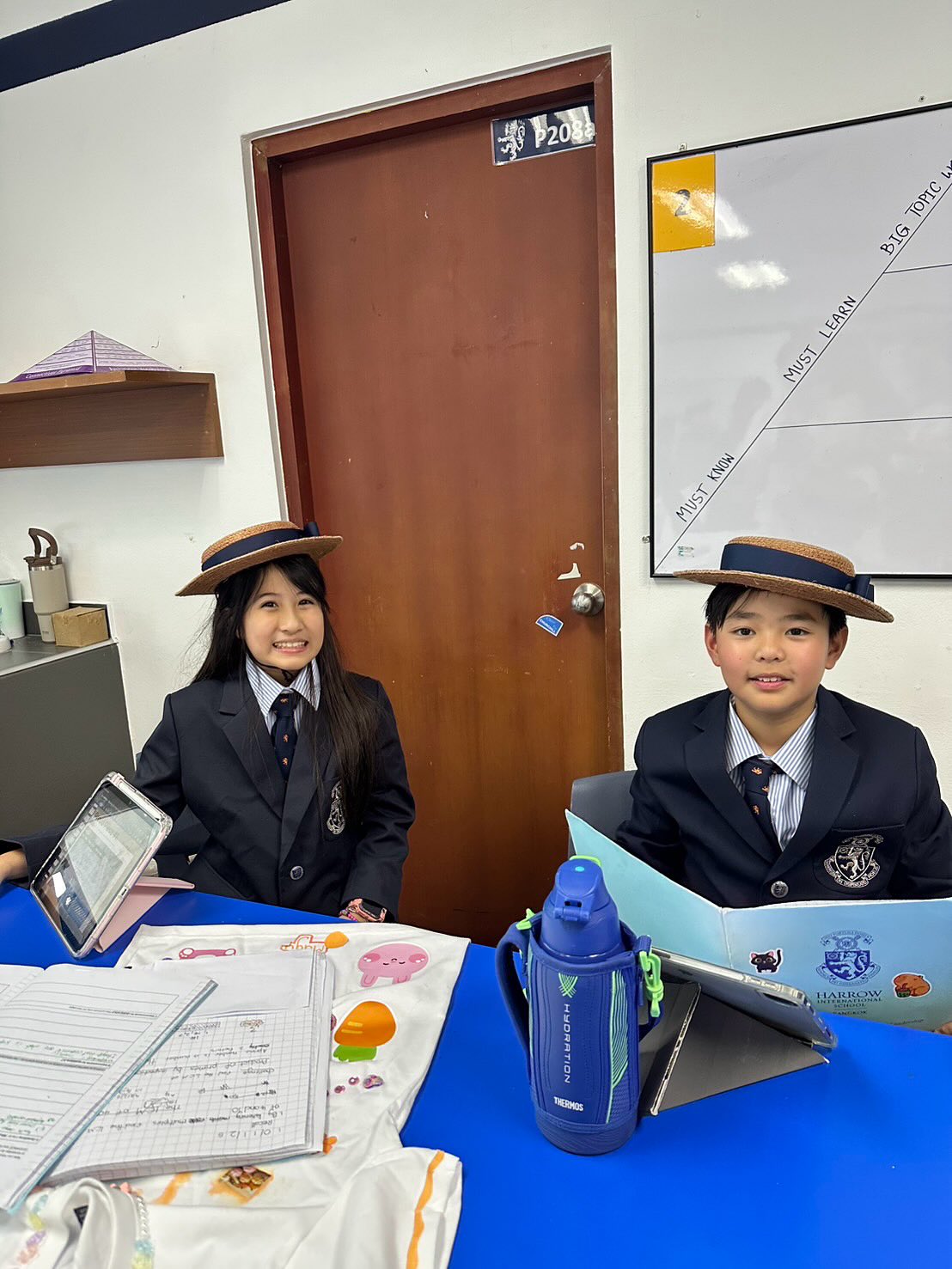 เมย์ เฟื่องอารมย์