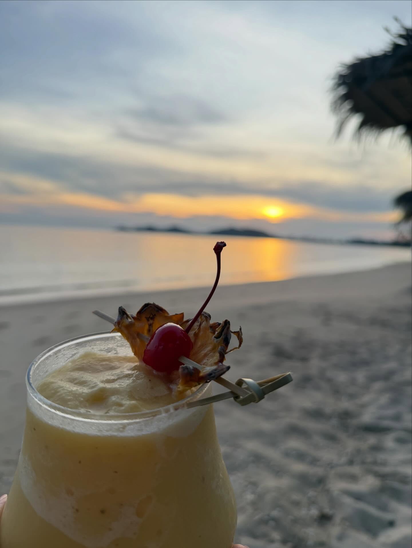 เมย์ เฟื่องอารมย์