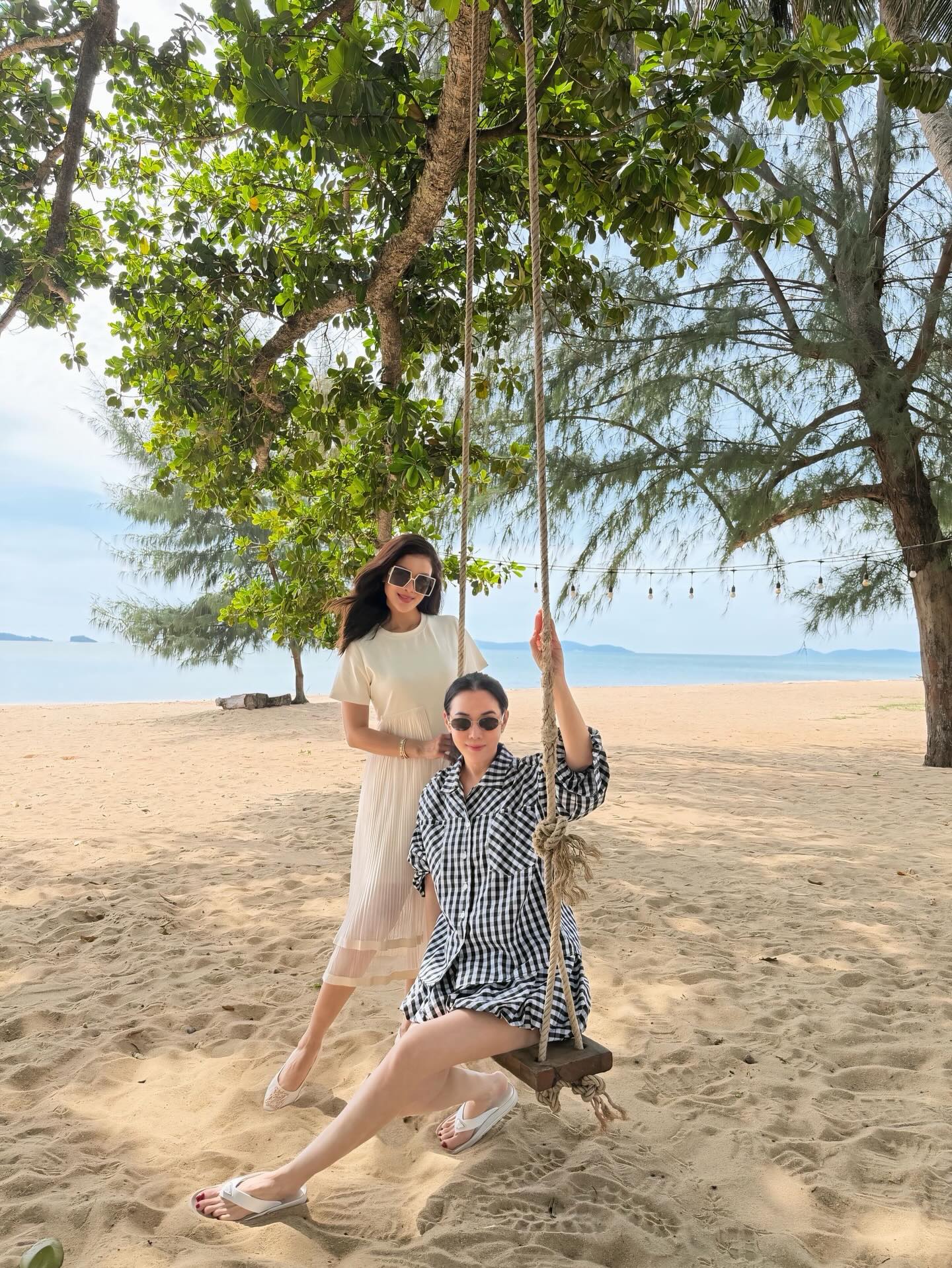 เมย์ เฟื่องอารมย์