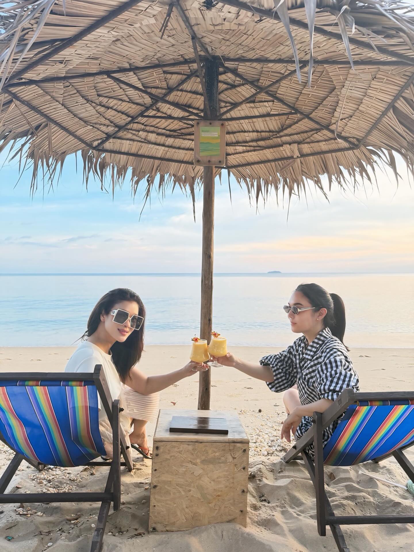 เมย์ เฟื่องอารมย์