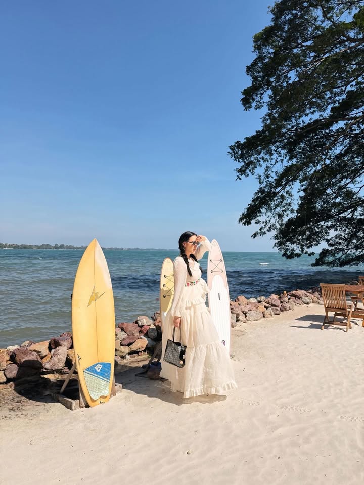 เมย์ เฟื่องอารมย์