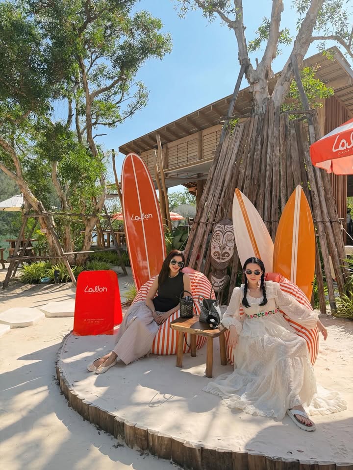 เมย์ เฟื่องอารมย์