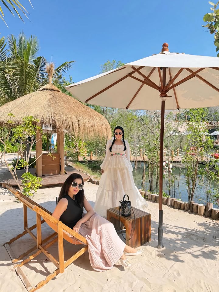 เมย์ เฟื่องอารมย์