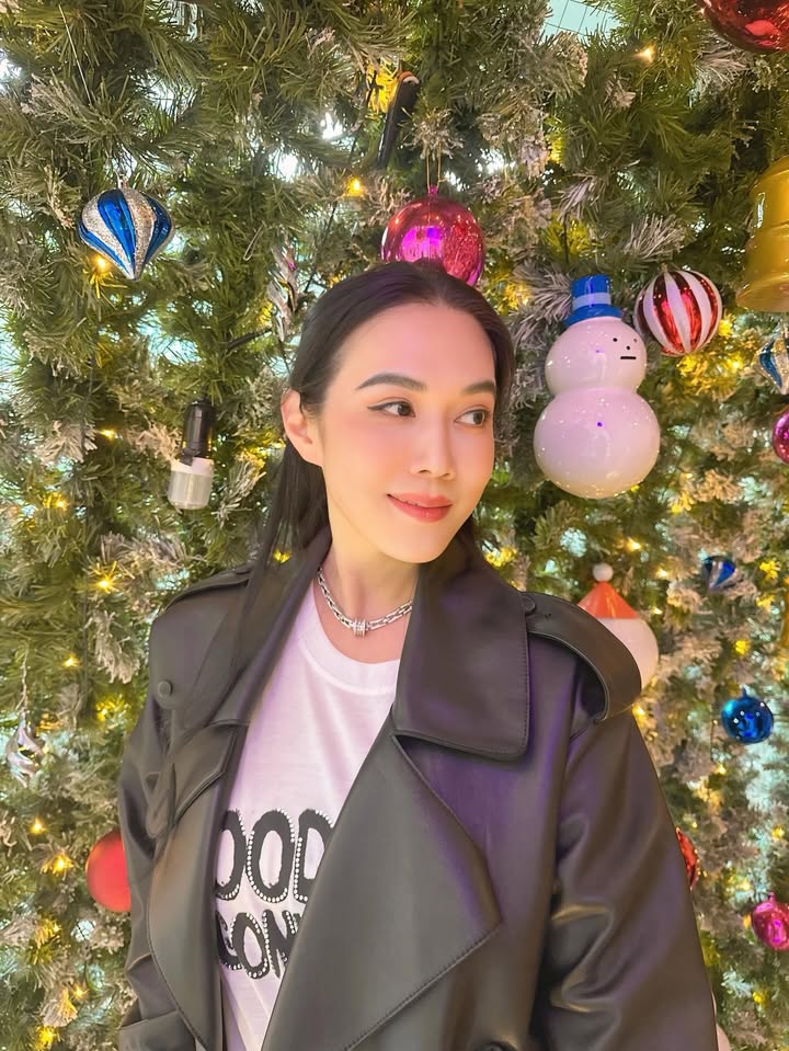 เมย์ เฟื่องอารมย์