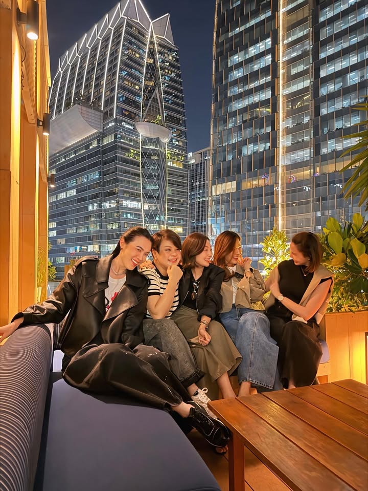 เมย์ เฟื่องอารมย์