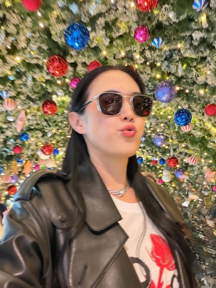 เมย์ เฟื่องอารมย์