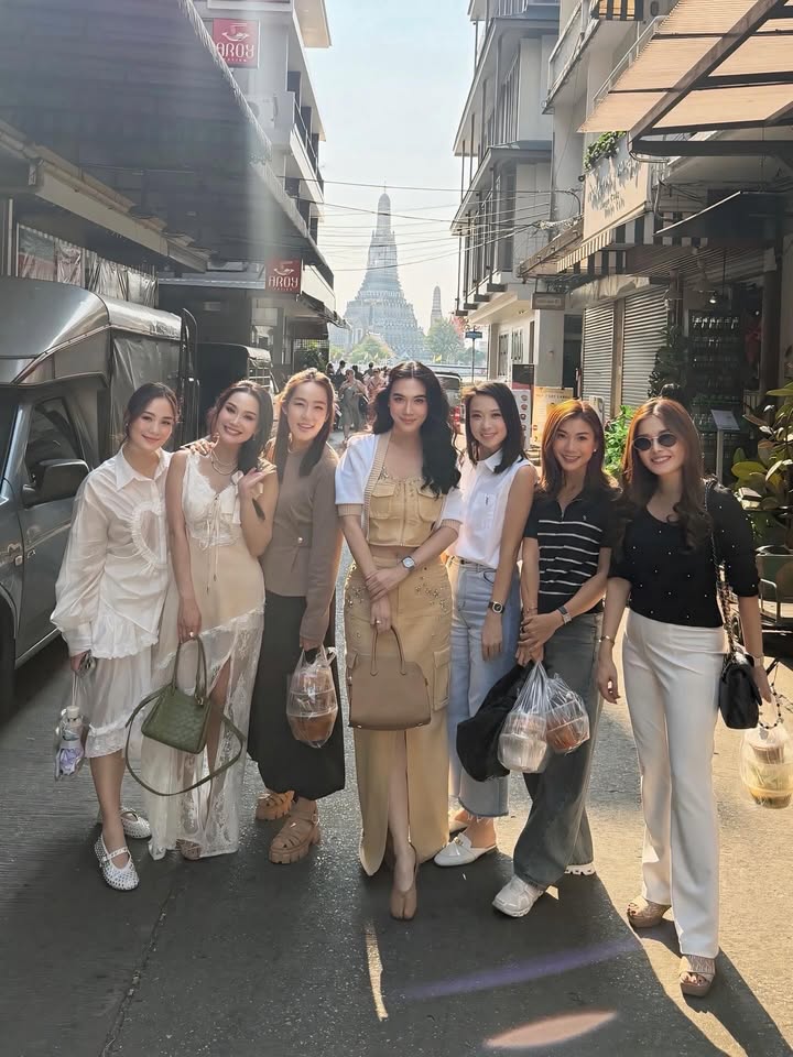 เมย์ เฟื่องอารมย์