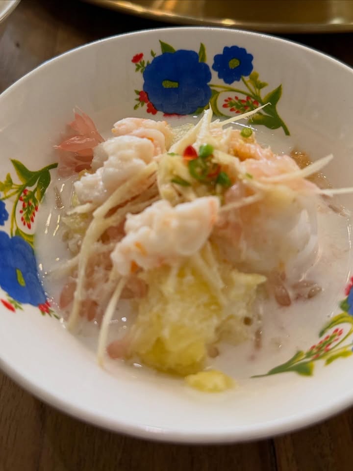 เมย์ เฟื่องอารมย์