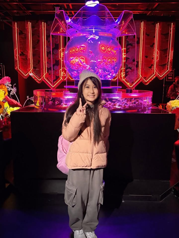 เมย์ เฟื่องอารมย์