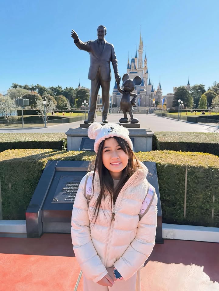 เมย์ เฟื่องอารมย์