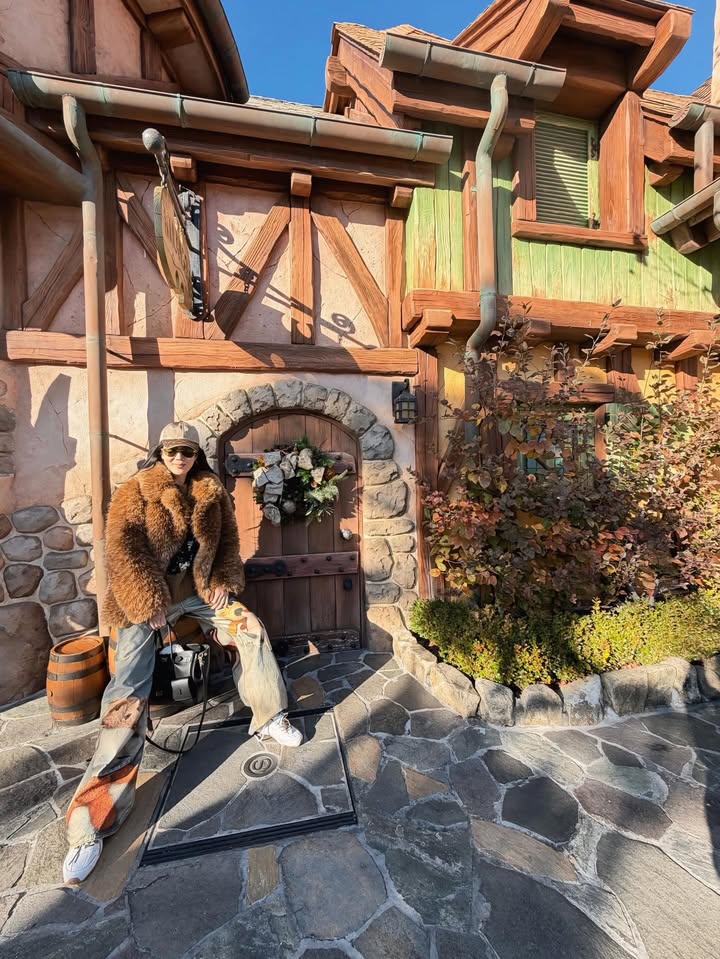 เมย์ เฟื่องอารมย์