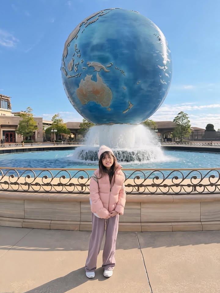 เมย์ เฟื่องอารมย์