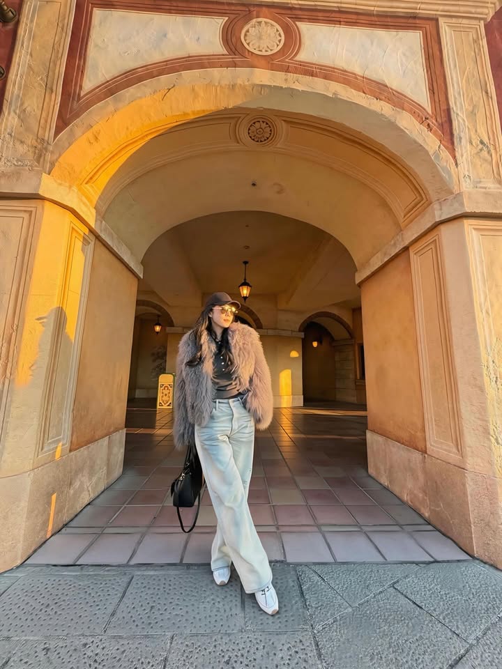 เมย์ เฟื่องอารมย์