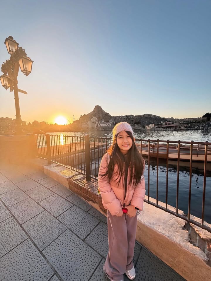 เมย์ เฟื่องอารมย์