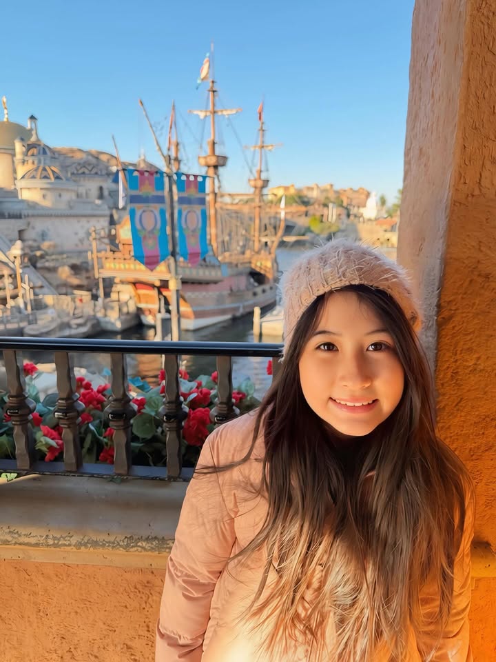 เมย์ เฟื่องอารมย์