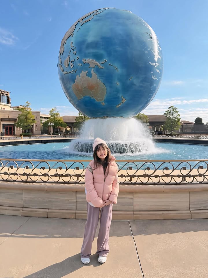 เมย์ เฟื่องอารมย์