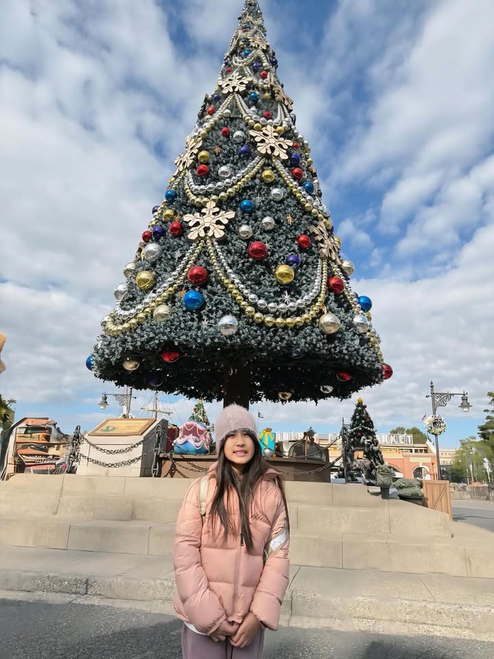 เมย์ เฟื่องอารมย์