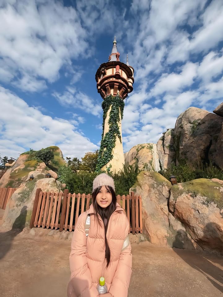 เมย์ เฟื่องอารมย์