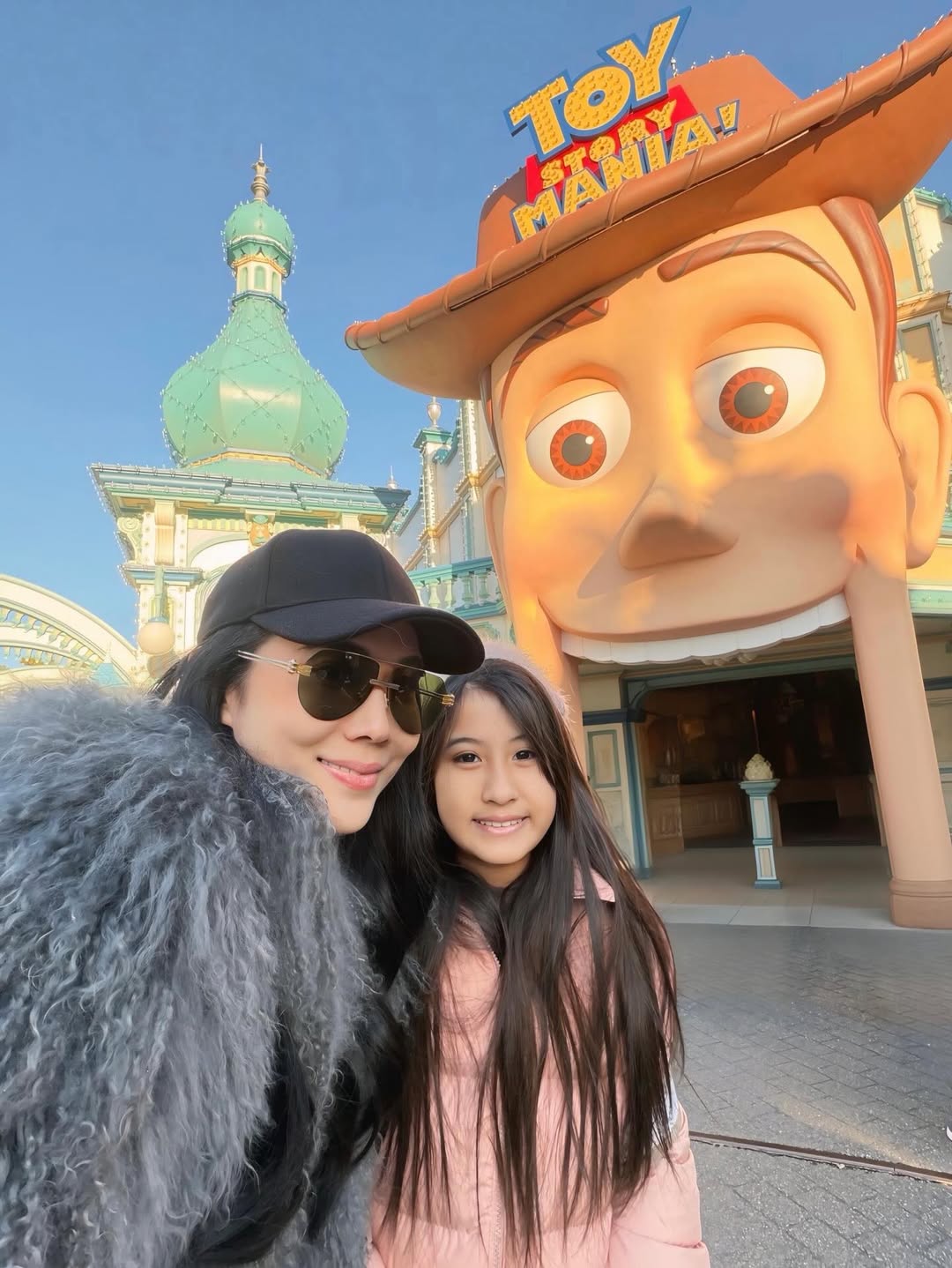 เมย์ เฟื่องอารมย์