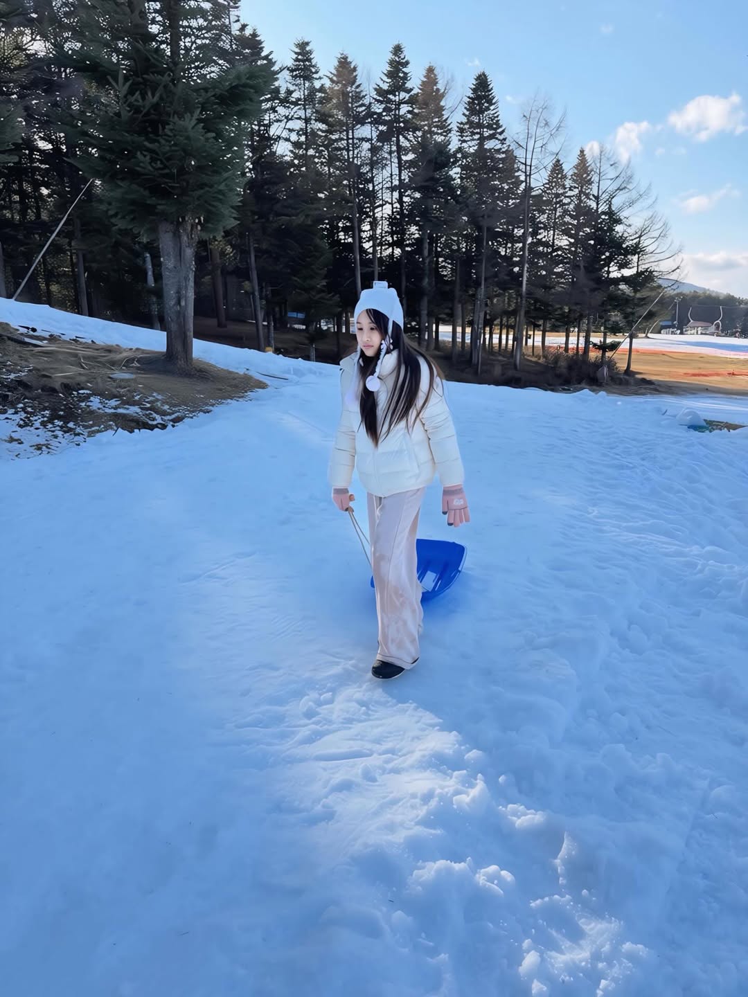 เมย์ เฟื่องอารมย์